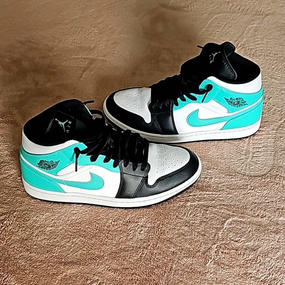Air Jordan 1 Mid